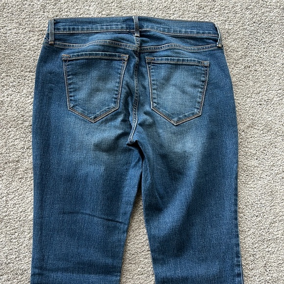 Old Navy Original Boot Cut Jeans - Picture 6 of 7